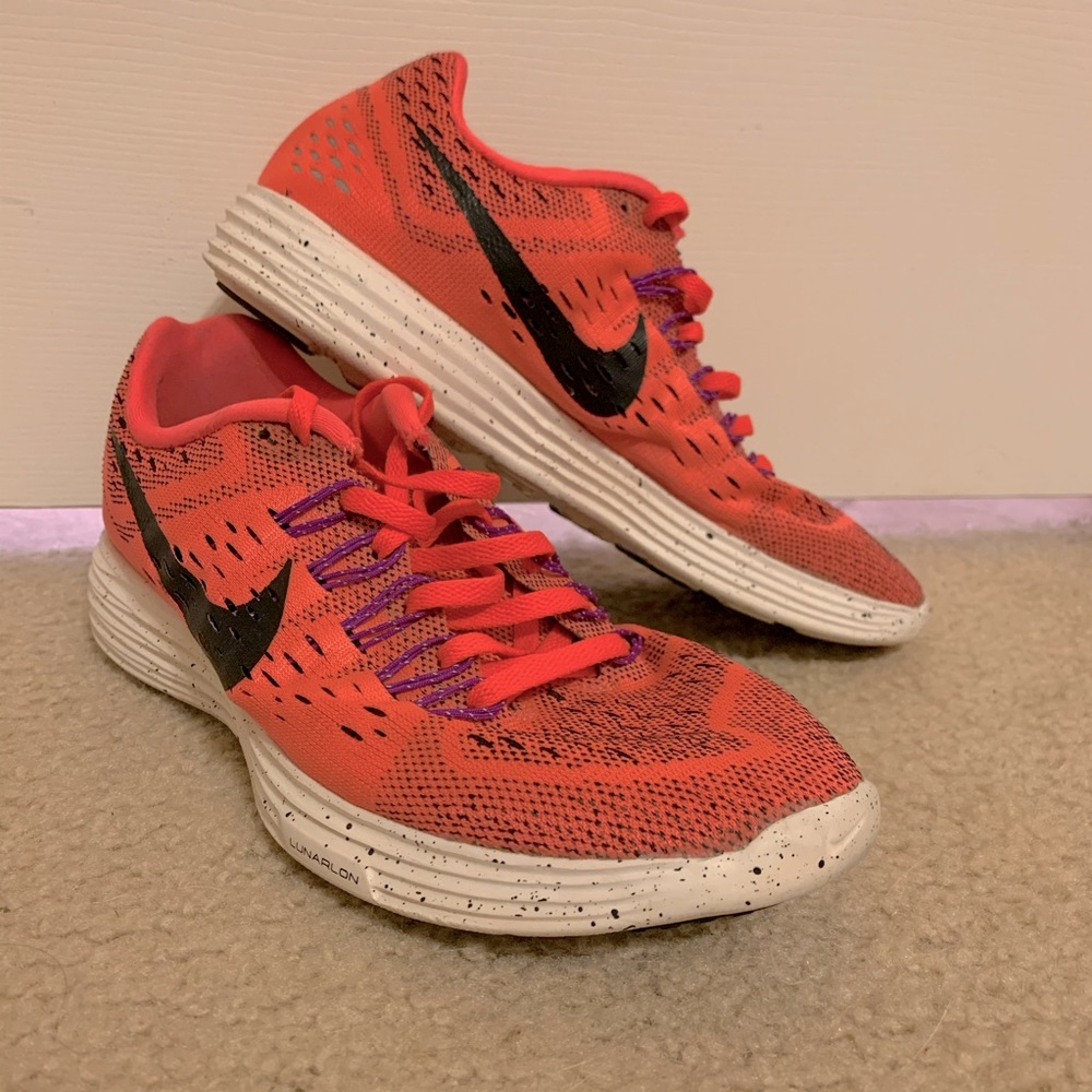 women’s NIKE LUNARTEMPO